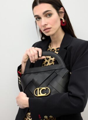 Μαύρη woven τσάντα  χειρός Lola Casademunt